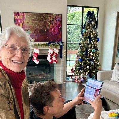 Mother of @elonmusk thank y’all for the love and support ❤️let’s make America great again.🇺🇸