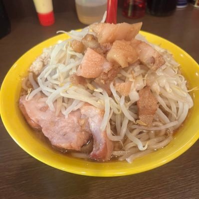 ラーメンイエロー狛江店のアカウントになります 3月15日オープン。東京都狛江市和泉本町1-2-6毎週火曜日定休日。月曜日はお昼のみです。昼11時30分から14時夜18時から21時まで営業です