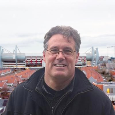 Independent sportjournalist, volger van PSV en Oranje. Tips, adviezen: mkapteijns@pirateagency.nl