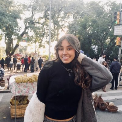 loila_eduarda's profile picture. …