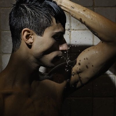 FranciscoB44253's profile picture. NEW ACCOUNT!💋 Bienvenido a tu nuevo vicio secreto. Contenido exclusivo, sin filtros, solo para tus ojos.  https://t.co/QKMsKt9cur