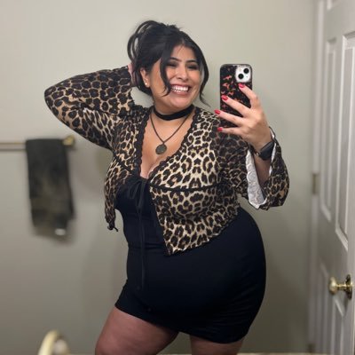 PrincessVicR's profile picture. TOXIC ☠︎︎ ︎plus size Latina 🇲🇽| BU: @PrincessVvicr