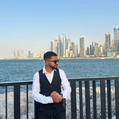 EssaMustapha_'s profile picture. Software Entrepreneur - IG: Essa_Mustapha
