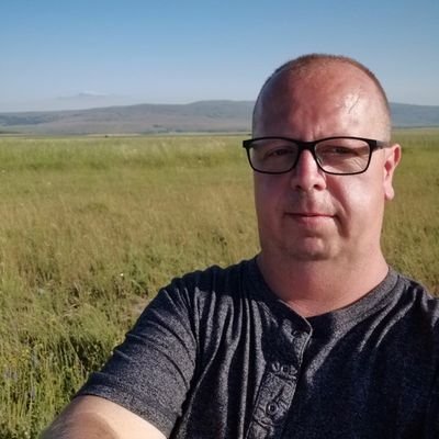 Sto je Zivot veca picka to mi kurac vise nadodje i ne bi me zivot ni jebav'o da se nisam dobro pojeb'o s njim.