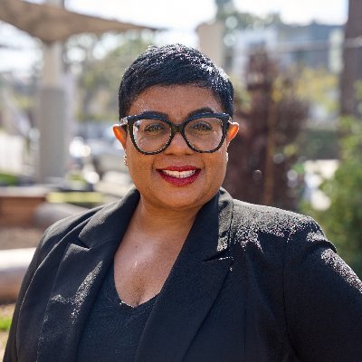 Educator. Union Member @IBTlocal2010 / @AALA_1981. Mother. Candidate for AD-65 fighting for more just and equitable communities.