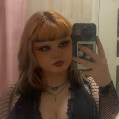 lilredmaddi's profile picture. 