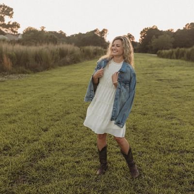 laurie_eklund's profile picture. 