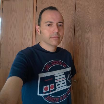 L.S.C. Videojuegos desde 1988. Hago streams en @Twitch y me gano la vida con diversas ocupaciones.
«Live free or die!»
Contacto: senorlimonada@gmail.com
