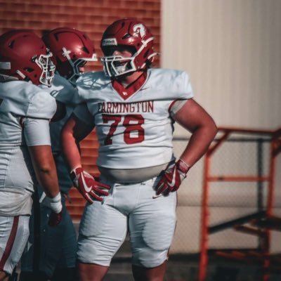 INSTAGRAM: (zacstilwell) GPA:3.8 Class of 2027 (sophomore) Farmington OL (AR) Ht: 6'3'' Wt: 255|| Squat: 435|| Bench: 255|| Deadlift: 425|| 40 yrd dash: 5.46