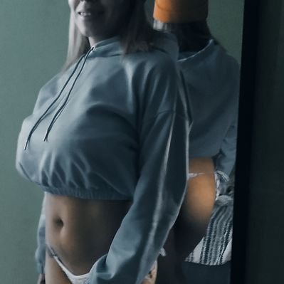 Somos pareja del sur de Bogotá Gaby 30 (bi) Andrés 32 ( bi Activo ), descomplicados, y discretos. Buscamos hombres dotados para tríos , bisexuales pasivos 🔥😈