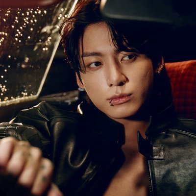 jules_inks's profile picture. 30s · She/Her · Writer · Reader · Runs on coffee & chaos · 3am scenes + uncooperative characters · 졸스 · AO3: julesinks · 💜 · 🔞 · No reposts or translations.