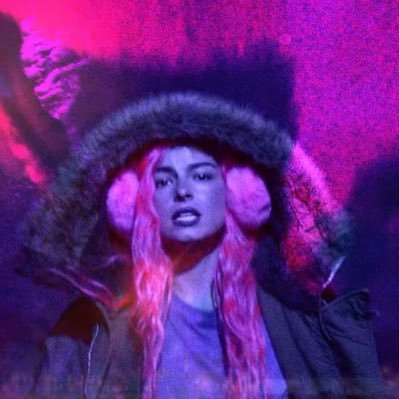 🌺☔️✨Am i too young to be this mad? Am i too old to blame my dad?✨☔️🌺 {a Sunrae} {Little Monster} {XØ} {Britney Spears} {PinkPantheress}