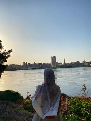 بسم اللهِ على قلبك حتىٰ يهدأ،
إنما هي دُنيا والمُستراح في الجنة.