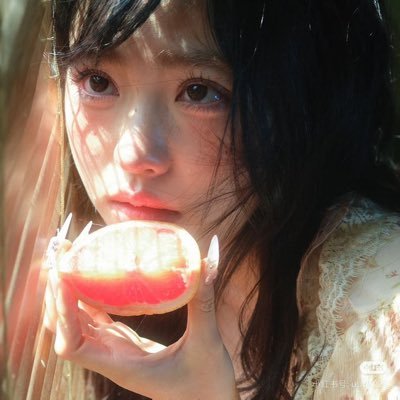 ooveilll's profile picture. 사랑은 발끝부터 하늘까지