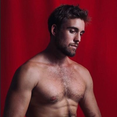 Straight and gays are welcome here. You are awesome to support me.
My bio has a free page. Pinned posts are wild 🐅
DM for collabs and RT 🔥 🌎