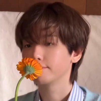 exoinmoonlight's profile picture. We are what we love #큥이버블 #백현버블 #백현아오늘은