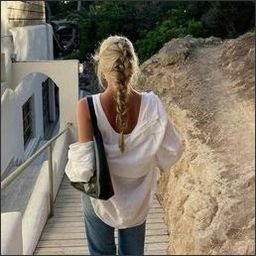 Qawxfa37801's profile picture. Gods determine what you're going to be。