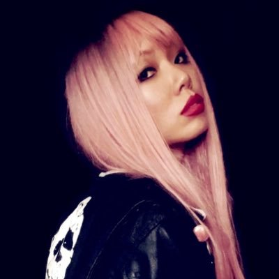 prettygarter's profile picture. Metaphysical babe, vocalist, artist 🌹