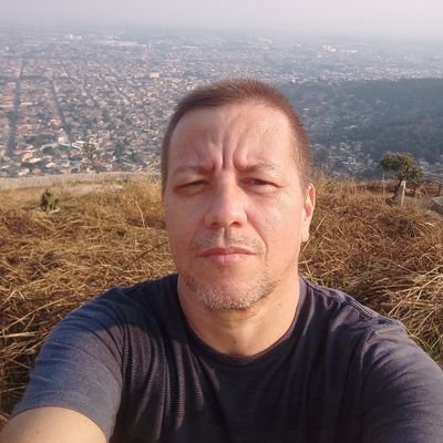 Provérbios 15:31 ARC
Os ouvidos que escutam a repreensão da vida no meio dos sábios farão a sua morada.
Provérbios 15:31 ARC