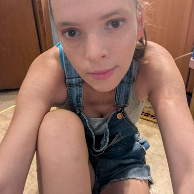 bondbeautiful's profile picture. peace, love and harmony