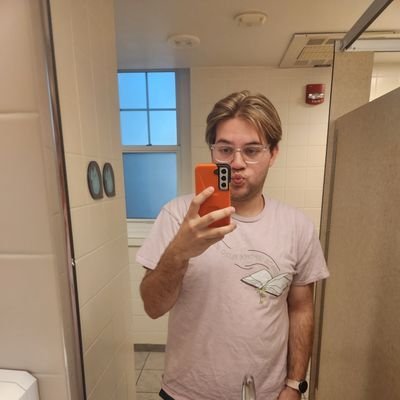 Je45486245's profile picture. 