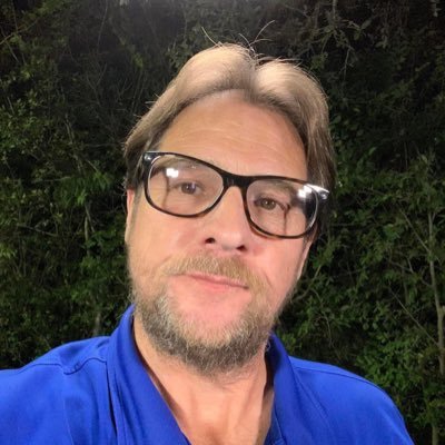 40 Years experience in Television. I’m a fan of music, movies and humor.