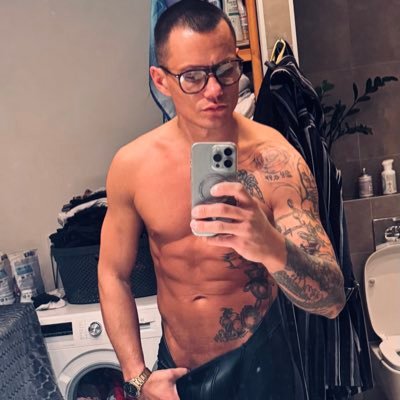 Hi I am Leo🥰subscribe for my amazing content😈I reply to everyone on my Onlyfans😘so subscribe and send me message😍https://t.co/QPvffXznCt