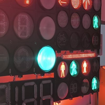 ming_li55469's profile picture. My name's Lin ,a traffic light engineer and I want to make friends with others in the transportation industry .