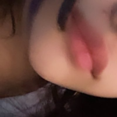 hola mido 152 y tengo 18 añitos 🇲🇽 !!!!!!!solo hablo con seguidores!!!!!!
