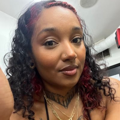 | Tall, Dark and Sarcastic✨ | Brat | Hopeful Anarchist | Intersectional Feminist | Chaotic-Good | neuro🌶️ |