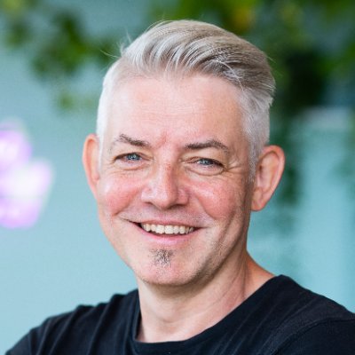 Transformation Coach. Business Mentor. On a ongoing journey of self-discovery. Multipassionate Solopreneur 🇨🇭. Founder @uplvl_ch Tweets in 🇩🇪🇬🇧