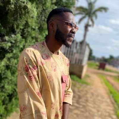 Chief Managing Director at BIEAGLE Ng ltd,actor with FOP and a quantity surveyor. A die hard Arsenal fan, a workout freak 💪
#razor dem