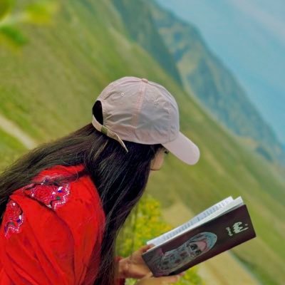 MahjabeenShabir's profile picture. Law Student ⚖️📚