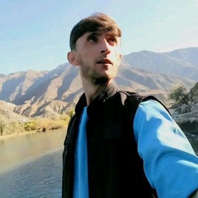ما گر ز سری بریده می ترسیدیم
با روس ابر قدرت نمی جنگیدیم🦅