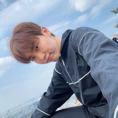 dunia emang pahit maka nya Tuhan ciptain kamu biar ada manis manisnya❤️🩹.
akun kedua ku @Khusus_AuSvt , ini khusus AU SVT