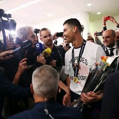 صلوا على نبينا محمد صلى الله عليه وسلم  
-
-
-
-
مدريدي ليس متعصب 
-
-
-
-
Hala madrid @realmadrid 🤍