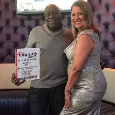 I’m Dave Johnson the winner of $298.3million in powerball lottery I’m giving out $30,000 to my first 2k followers