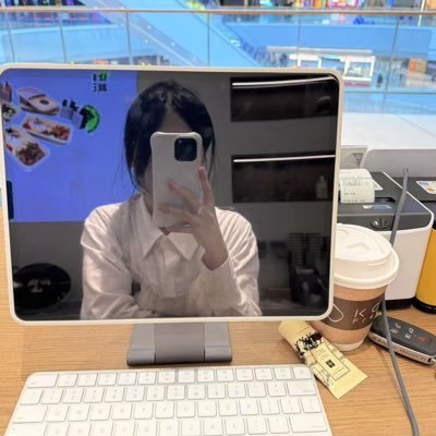 kingfronad72103's profile picture. 90后教师，陌生人到最后都会变成朋友，喜欢交朋友的，我们就一起认识一下吧，个人比较喜欢有素质的人，你没有礼貌的话可以靠边了 #素质交友