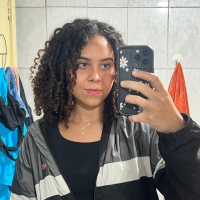Brazilian girl // in this profile I talk about hockey. #GoBolts