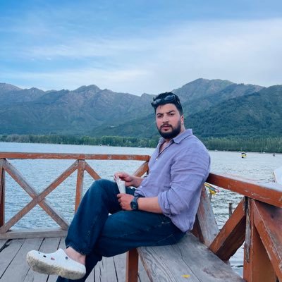 saqibbhat_007's profile picture. Set life