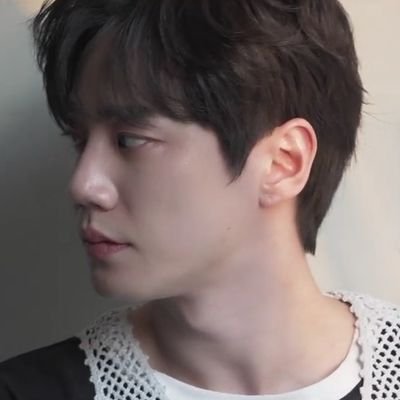 Red Velvet, Nam Ji Hyun, Cemre Baysel, Kim Hye Yoon enthusiast. Not THAT obsessed with them oppas but Lee Junyoung is an exception.