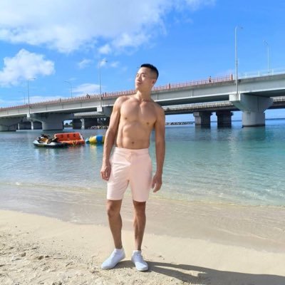 yanevcho's profile picture. 173/68/37G同性愛、女性の立ち入り禁止、私は女性をブロックします。 東京で医療機器貿易会社を経営しています。
私は性格が明るくて正直で、友達を作るのが好きで、日常の小さな幸せを楽しんでいます。
普段は旅行、映画、スポーツ、読書などが好きで、新しいことに挑戦するのも好きです。 常に積極的な気持ちを保ちなさい