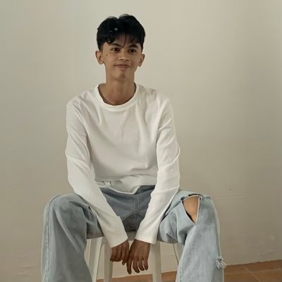 yoonmarkl's profile picture. 