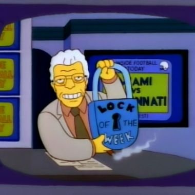 Armagh man in Belfast. History & Politics graduate turned software dose. All about cats, sport, politics, parenthood and shite talk.