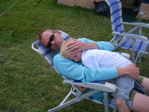 Vestigingsmanager, papa, coach/trainer volleybal, zelfbouwer, collega, sportief, alleseter, toneel, transparant