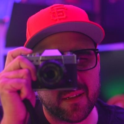 A photographer photographing spicy 🌶️ things. Message to shoot! not everyone on here will be found in the link 👇