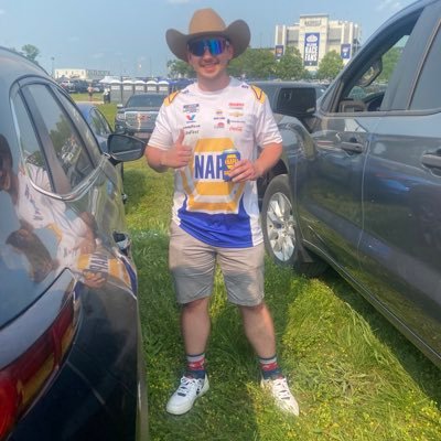 Towson U Alum/Freelance Sports Journalist who loves NASCAR more than anything!