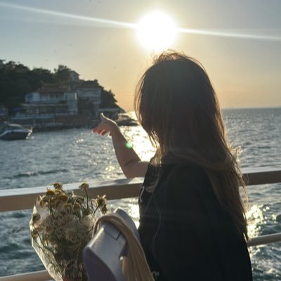 riosadaa's profile picture. 