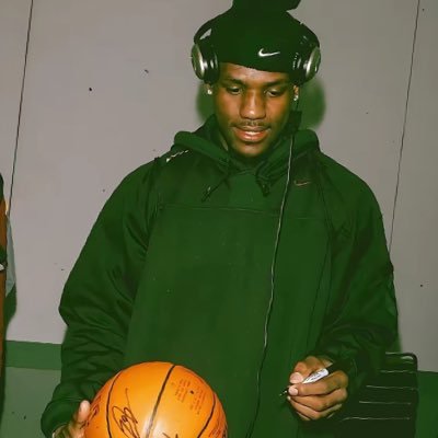 CashAddictEddie's profile picture. Follow me