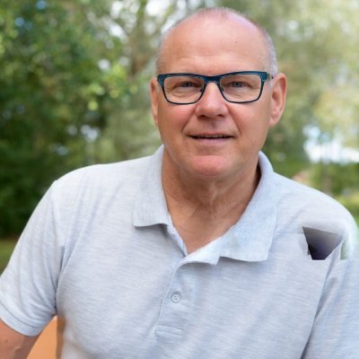 i'm a profesional crowdfunding promoter with alot of sucessful campaign if you are also interested in getting massive donations to your campaign as well